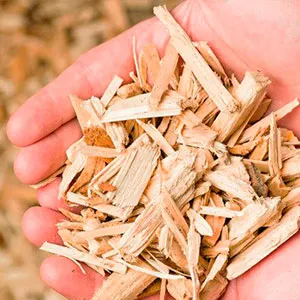 Щепа лиственная оптом в Краснодаре и других различных марок заказать от 16 тонн